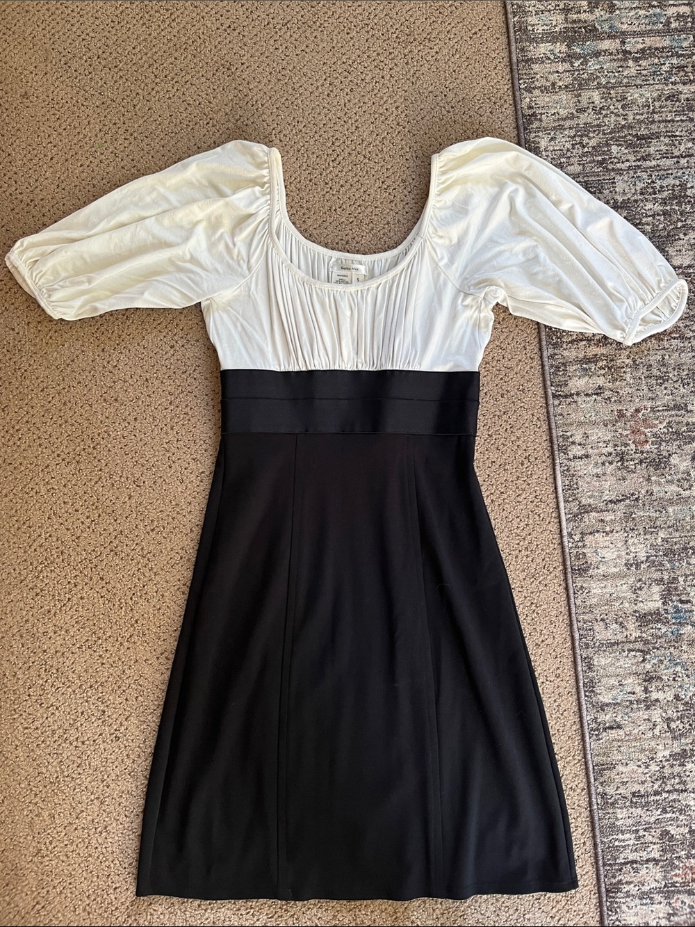 Sophie Max Ivory and Black Puff-Sleeve Midi Dress